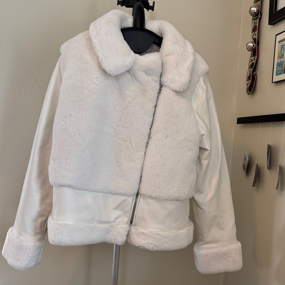 Nine West Elegant White Jacket